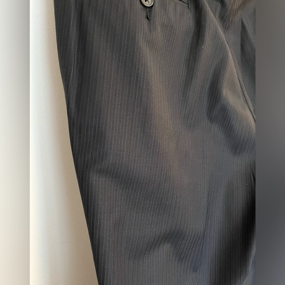 Elite navy blue pinstriped men’s dress pants - Picture 7 of 8